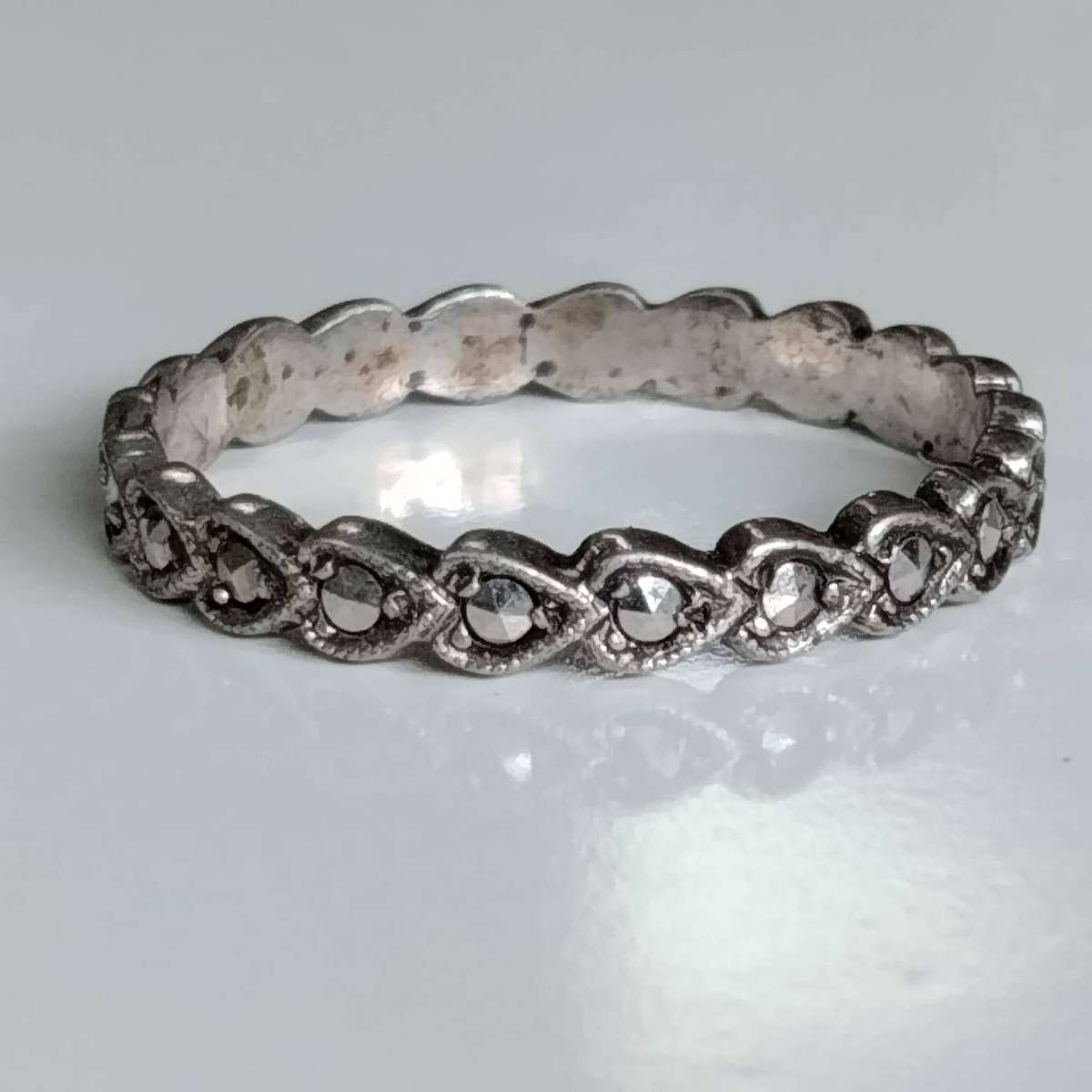 Vintage Sterling Silver Ring with Repeating Heart Designs #KWA006