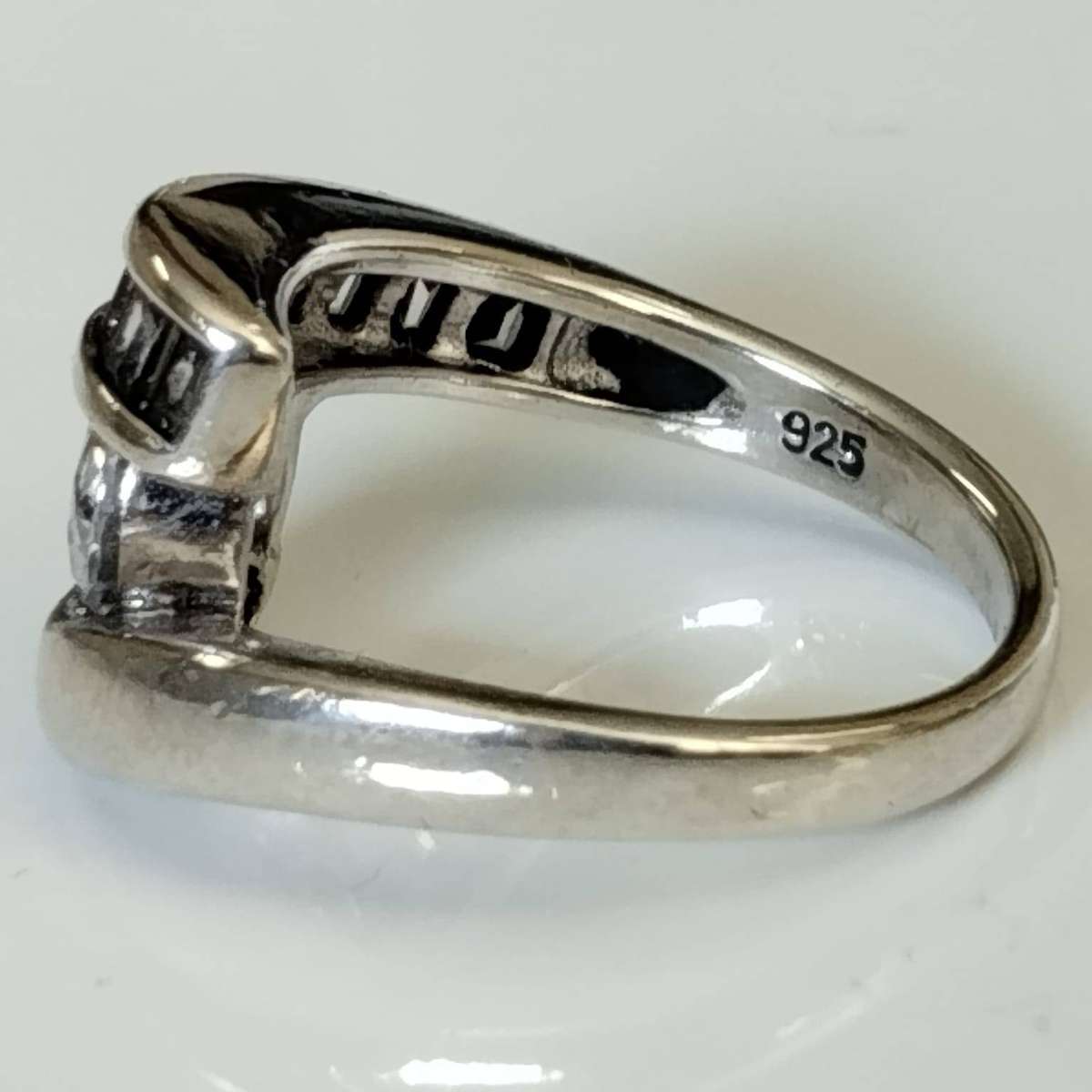 Cubic Zirconia Cross Over Sterling Silver .925 Ring