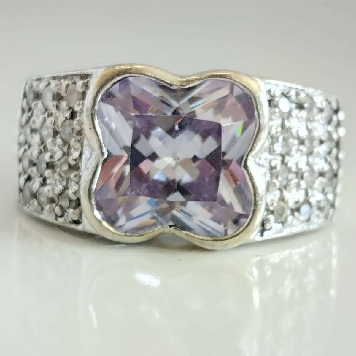Sterling Silver Ring featuring a Light Purple Stone