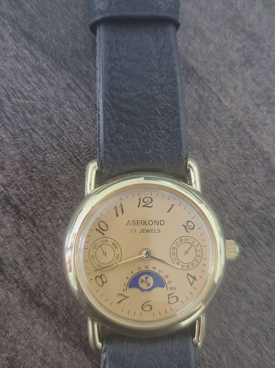 Aseikono Manual Wind Watch (Display Stock)