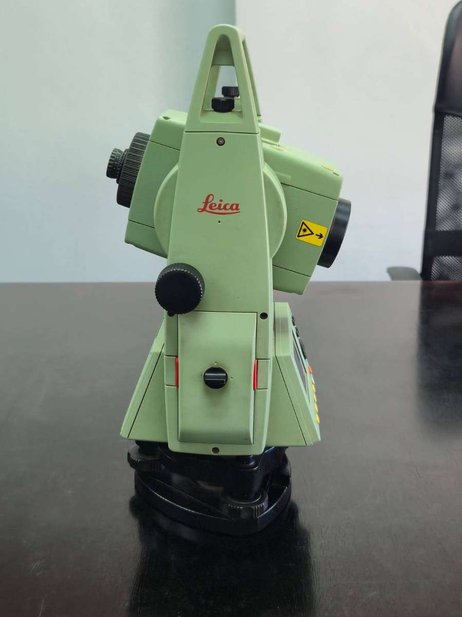 LEICA TCR405 POWER TOTAL STATION (TOPOGRAPHICAL SURVEY EQUIPMENT)