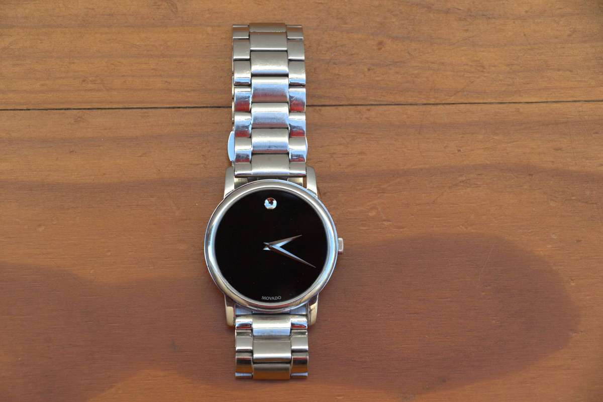 MOVADO MUSEUM CLASSIC MENS WATCH 2100014