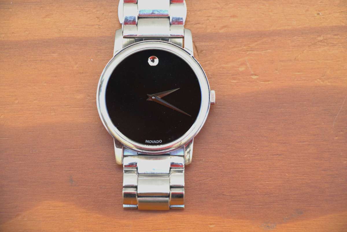 MOVADO MUSEUM CLASSIC MENS WATCH 2100014
