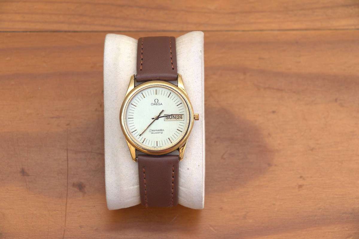 OMEGA SEAMASTER MENS QUARTZ WATCH