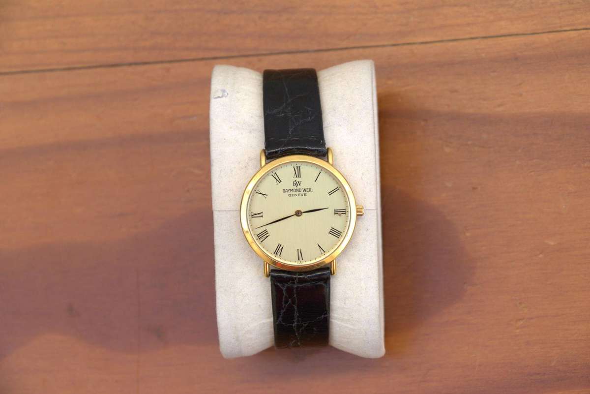 RAYMOND WEIL GOLD PLATED GENTS DRESS WATCH