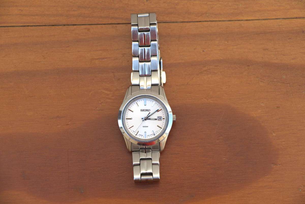 LADIES SEIKO WATCH 7N82-0FC0 - SAPPHIRE CRYSTAL