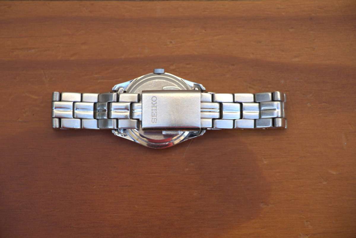 LADIES SEIKO WATCH 7N82-0FC0 - SAPPHIRE CRYSTAL