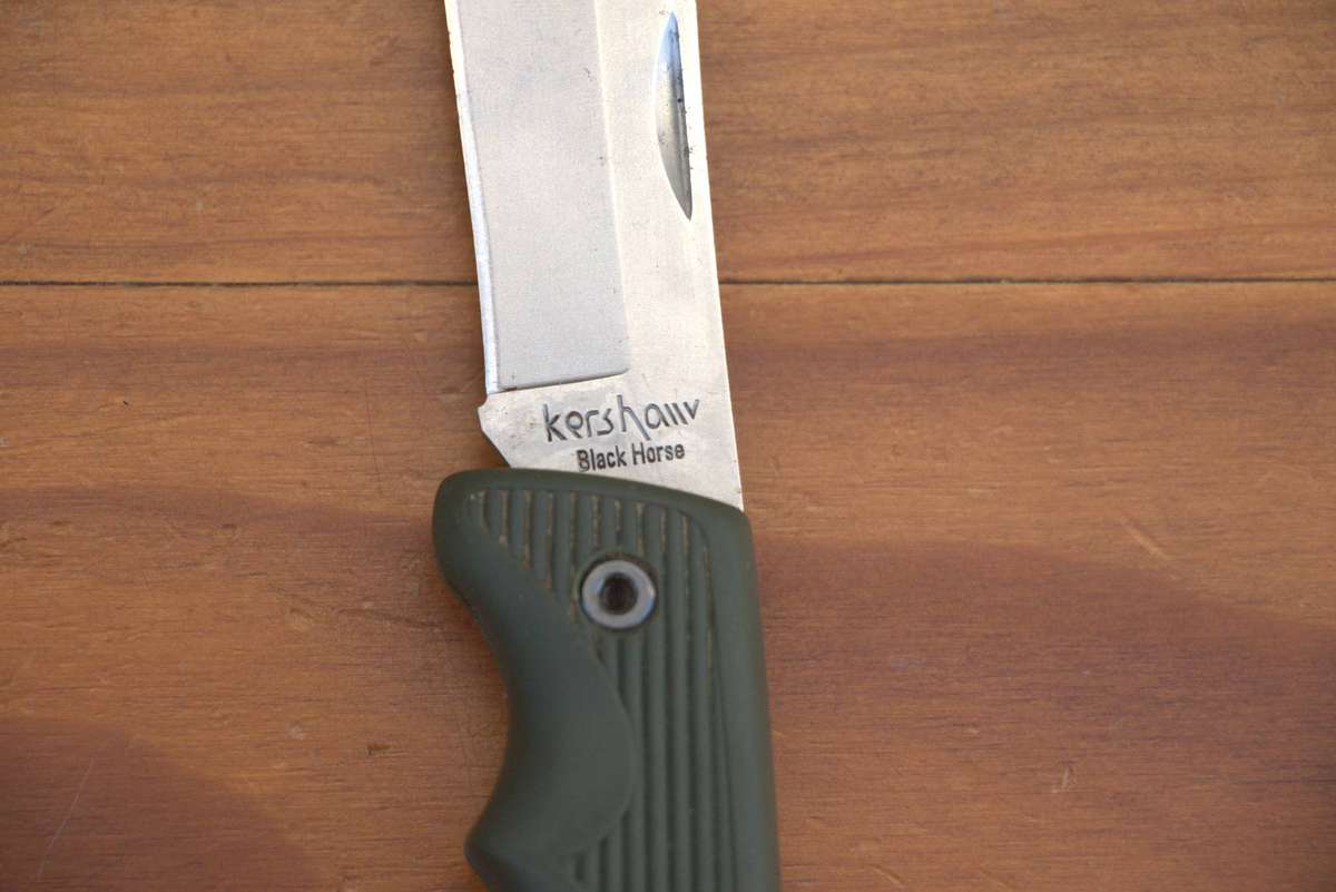 VINTAGE KERSHAW BLACK HORSE FOLDING KNIFE - 1060 JAPAN