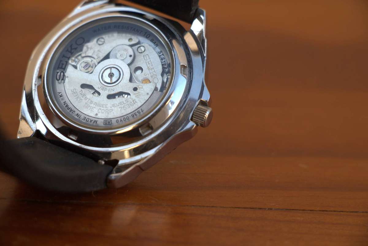 SEIKO 5 SPORTS AUTOMATIC WATCH - REF. 7S36-00Y0