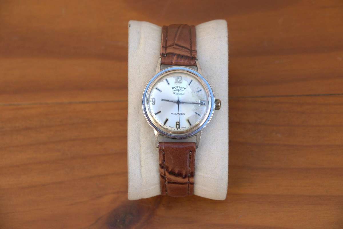 ROTARY AVENGER MECHANICAL MANUAL WIND WATCH - SWISS MADE
