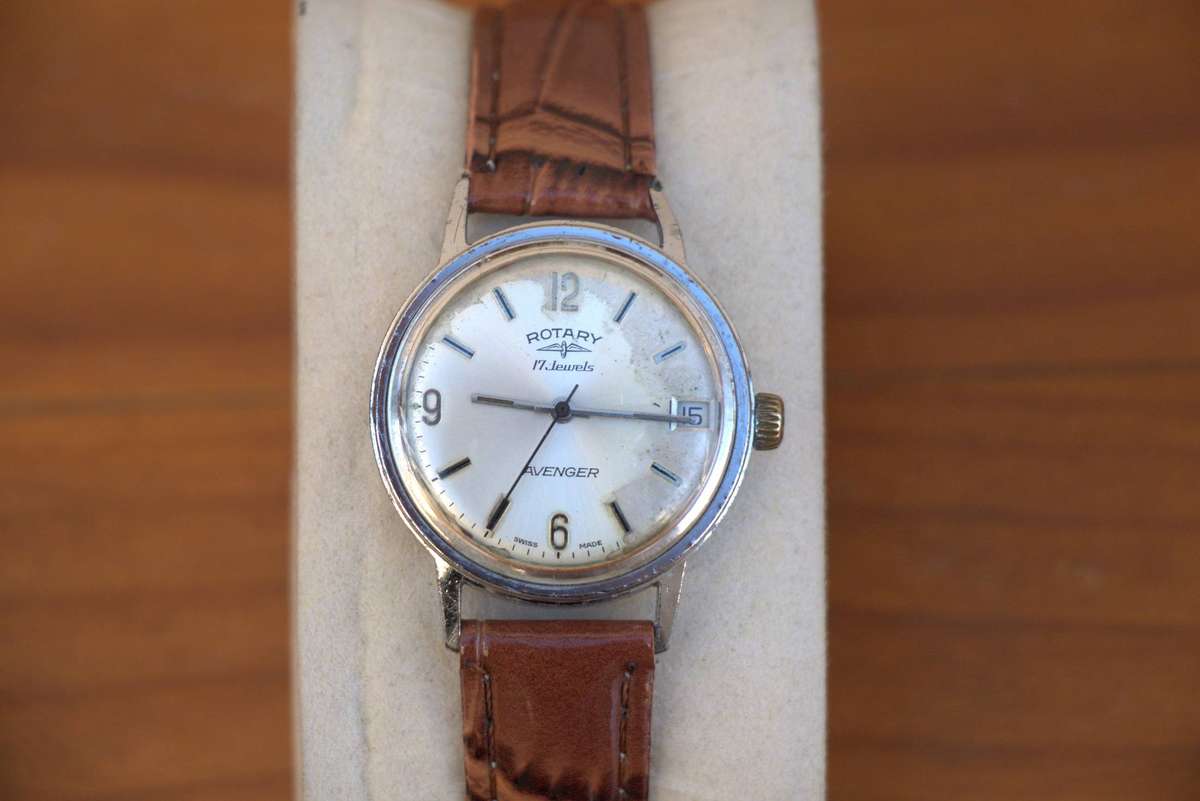 ROTARY AVENGER MECHANICAL MANUAL WIND WATCH - SWISS MADE