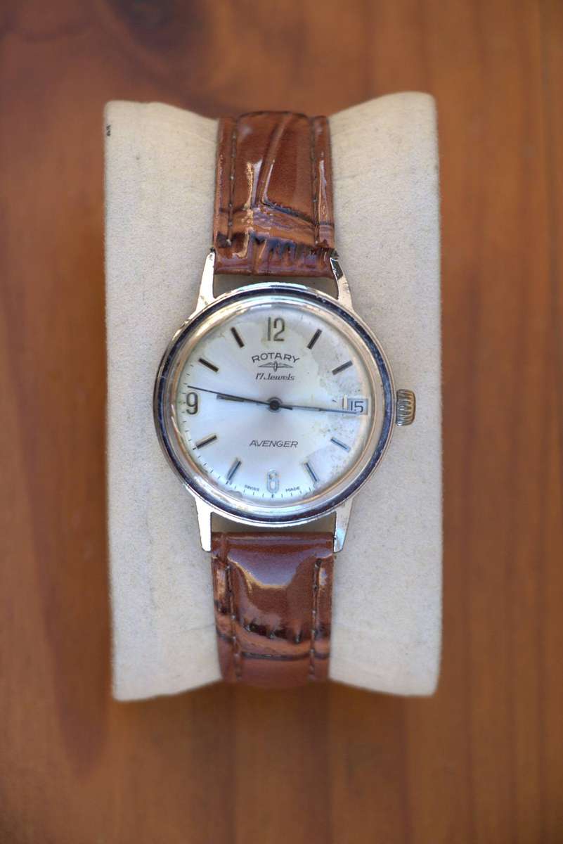 ROTARY AVENGER MECHANICAL MANUAL WIND WATCH - SWISS MADE