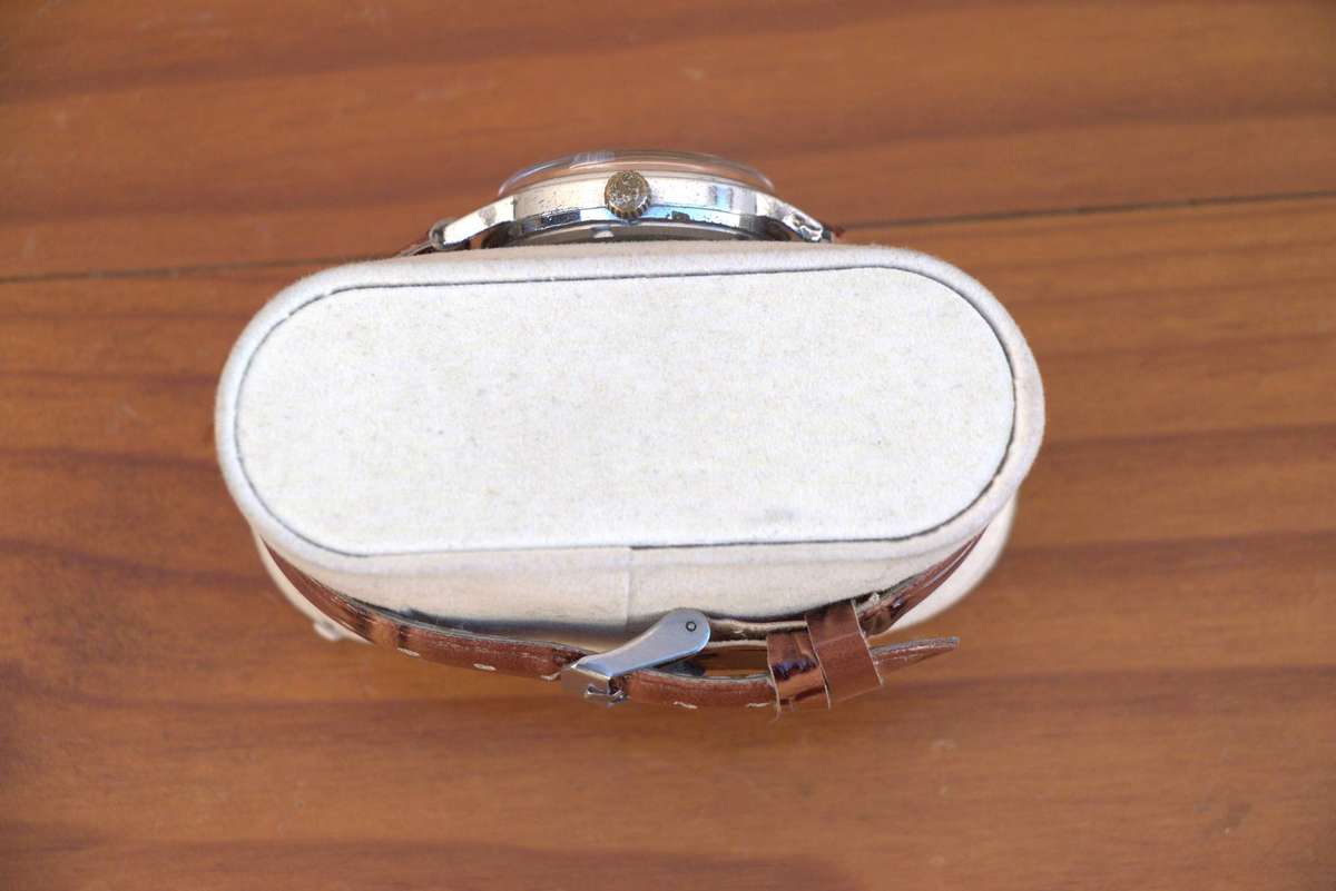 ROTARY AVENGER MECHANICAL MANUAL WIND WATCH - SWISS MADE