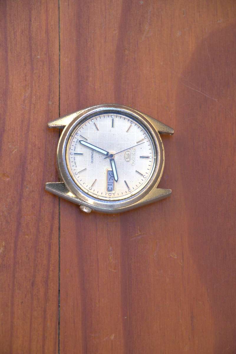 SEIKO 7S26-3040 AUTOMATIC WATCH - READ DESCRIPTION