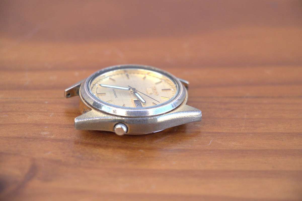 SEIKO 7S26-3040 AUTOMATIC WATCH - READ DESCRIPTION