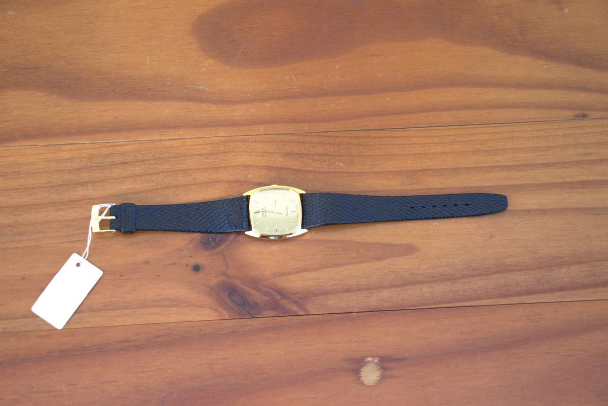 VINTAGE ORIS VERSAILLES GENTS WATCH - STORE DISPLAY / DEMO