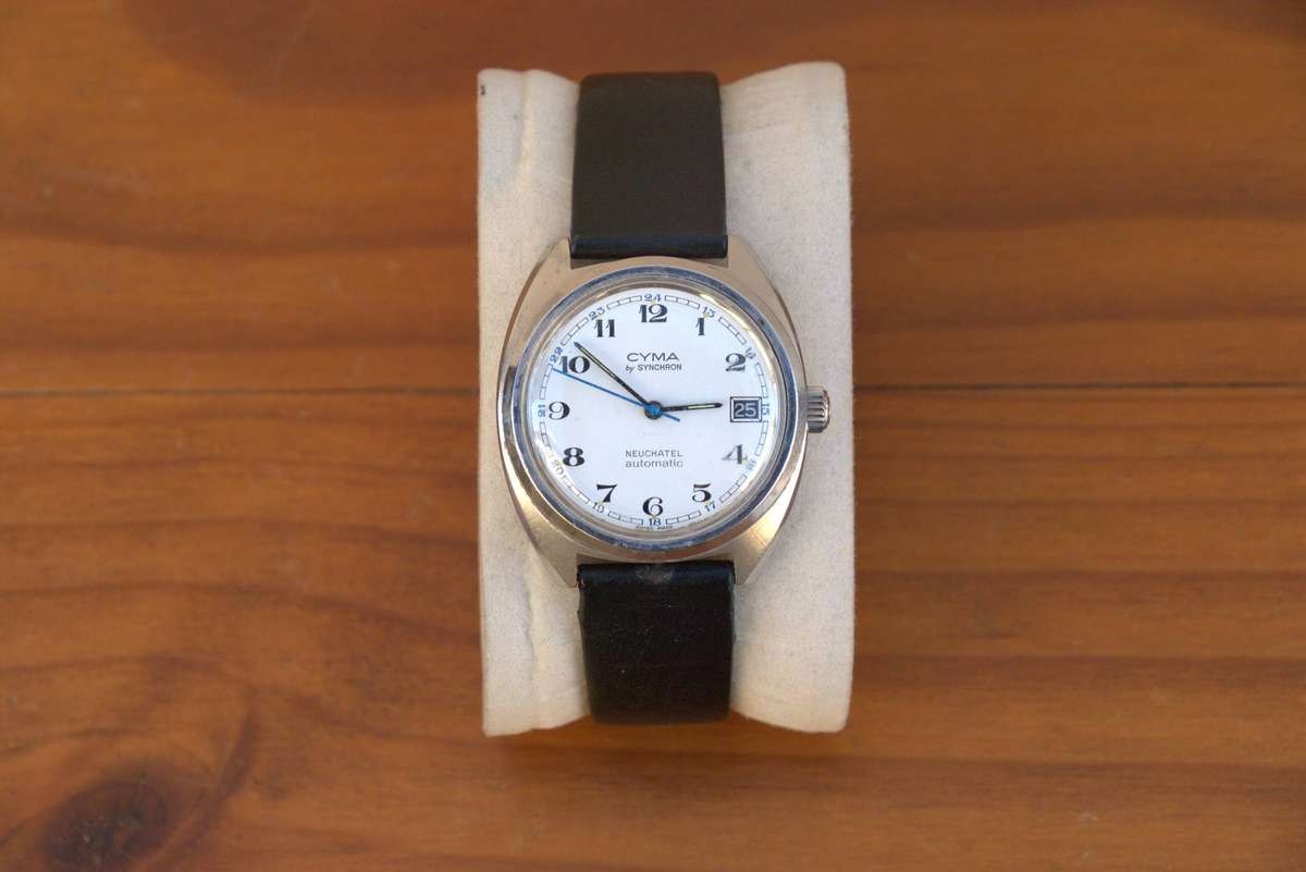VINTAGE CYMA NEUCHATEL AUTOMATIC WATCH