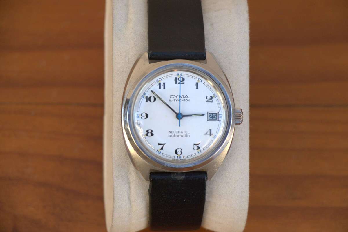 VINTAGE CYMA NEUCHATEL AUTOMATIC WATCH