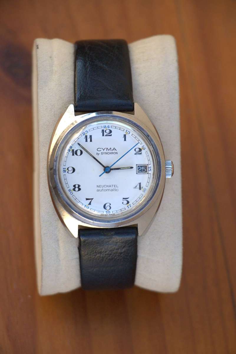 VINTAGE CYMA NEUCHATEL AUTOMATIC WATCH