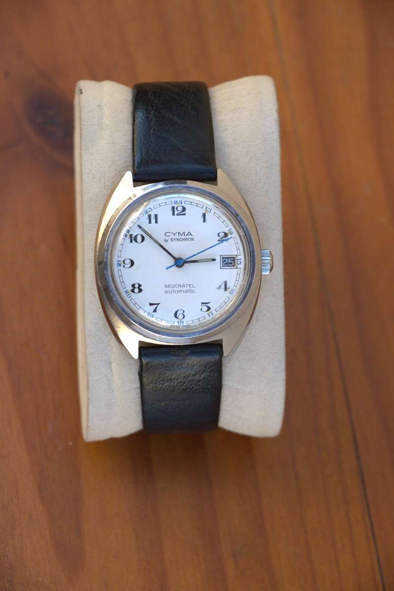 VINTAGE CYMA NEUCHATEL AUTOMATIC WATCH