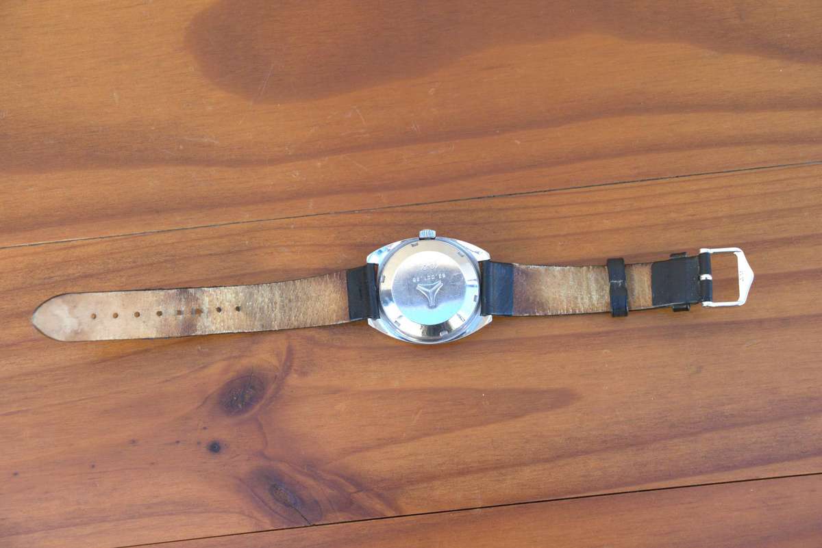 VINTAGE CYMA NEUCHATEL AUTOMATIC WATCH