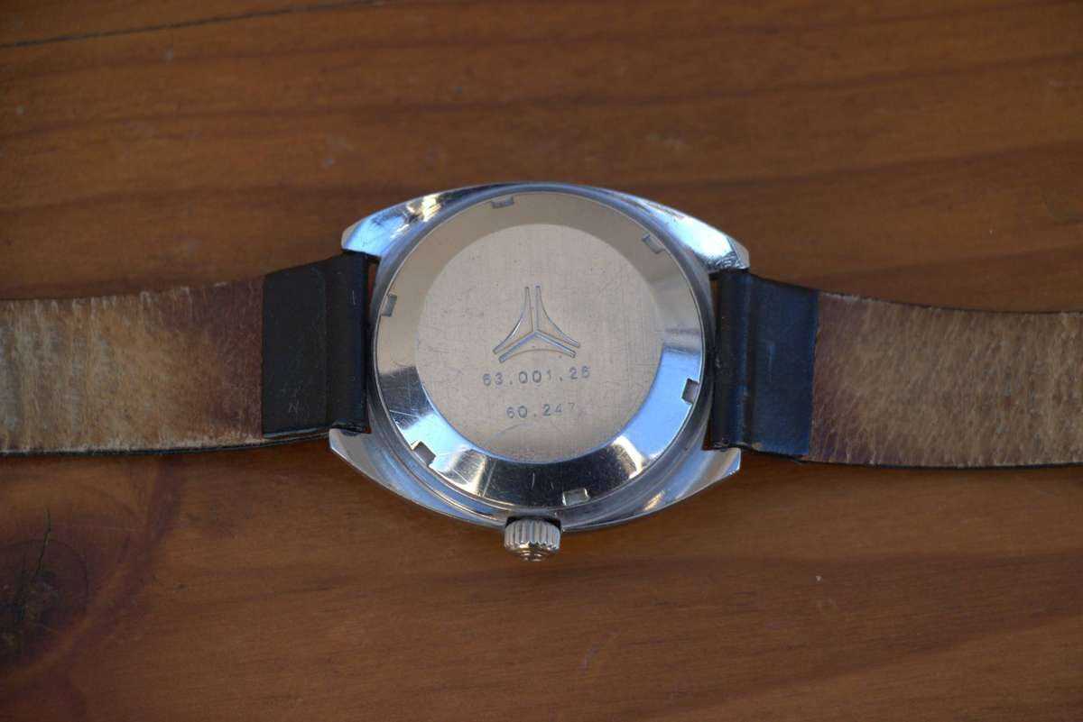 VINTAGE CYMA NEUCHATEL AUTOMATIC WATCH