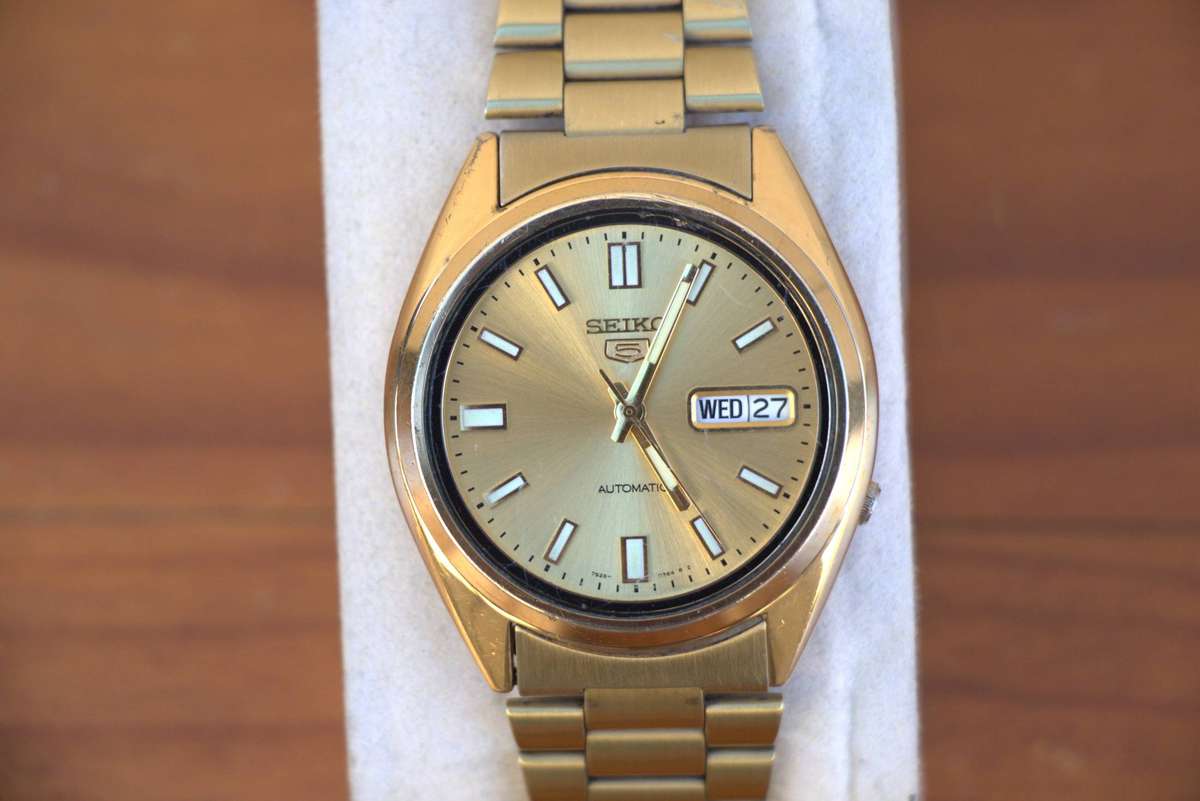 SEIKO 5 AUTOMATIC WATCH - REF. 7S26-0550