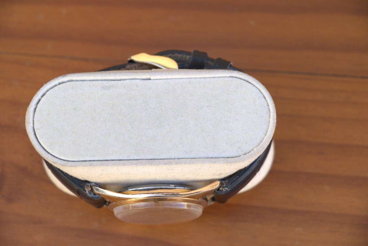 VINTAGE SWISSGRAPH DE LUXE SUPERAUTOMATIC WATCH