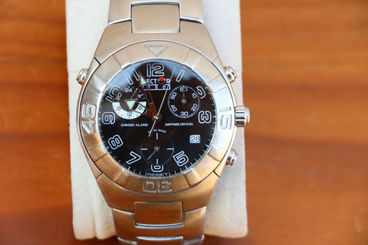 SECTOR 750 CHRONO ALARM SWISS MADE WATCH