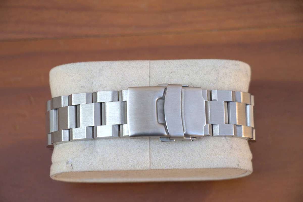 RARE SEIKO SQ VINTAGE WATCH - REF. A7123-8210