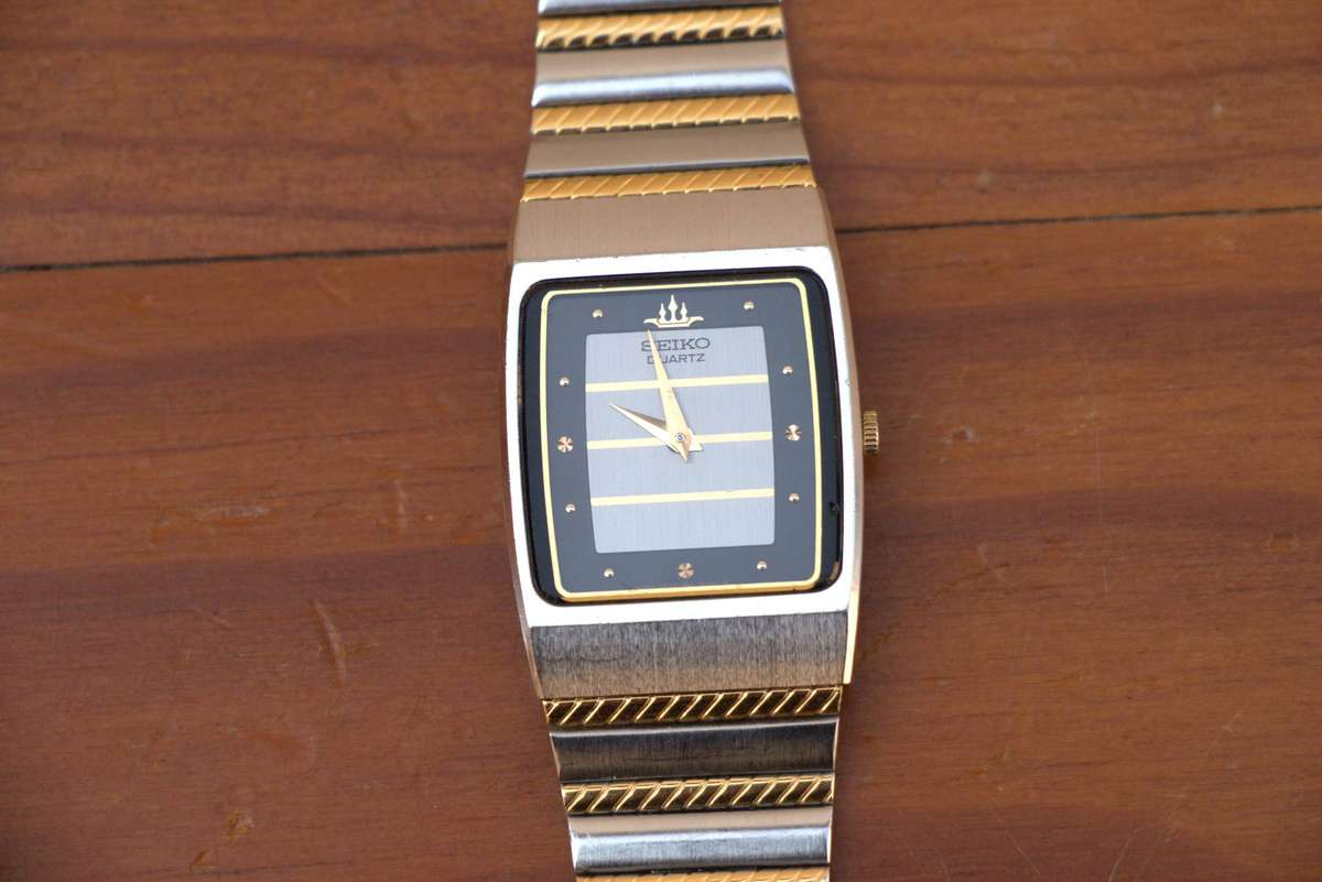 SEIKO TANK WATCH - REF. 5P30-5060