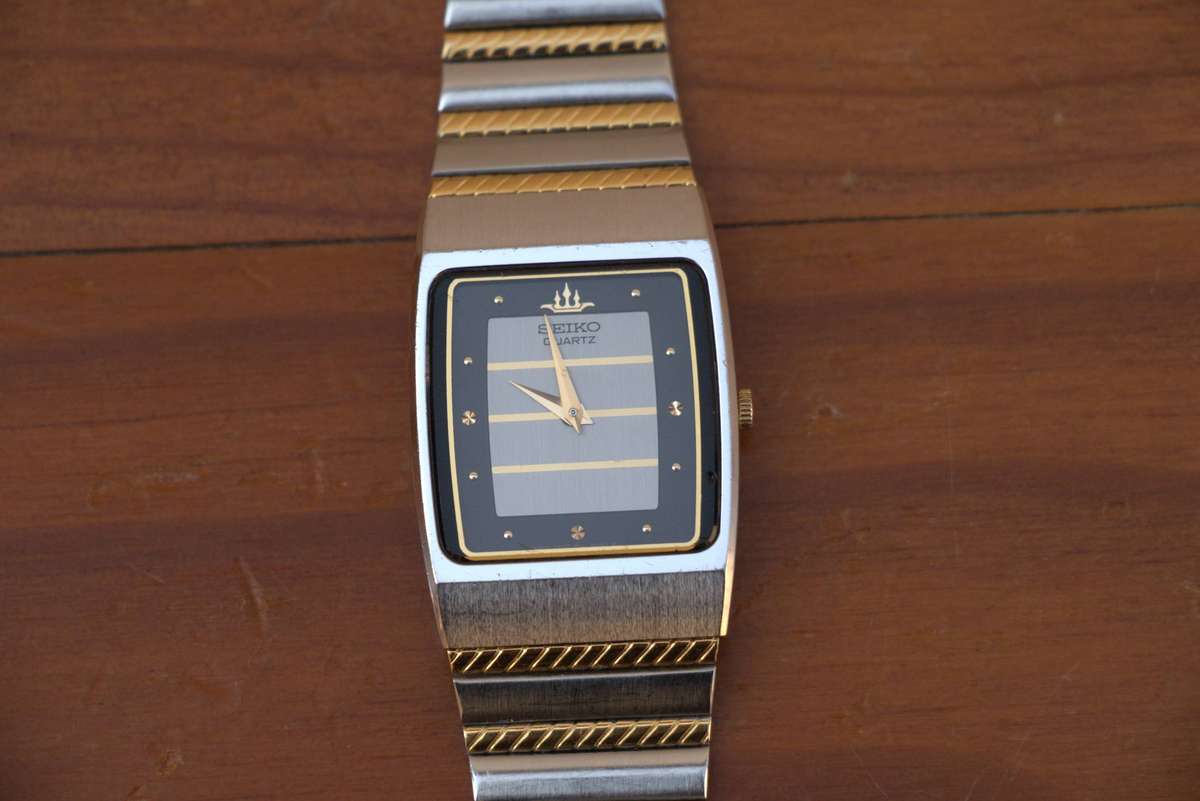SEIKO TANK WATCH - REF. 5P30-5060