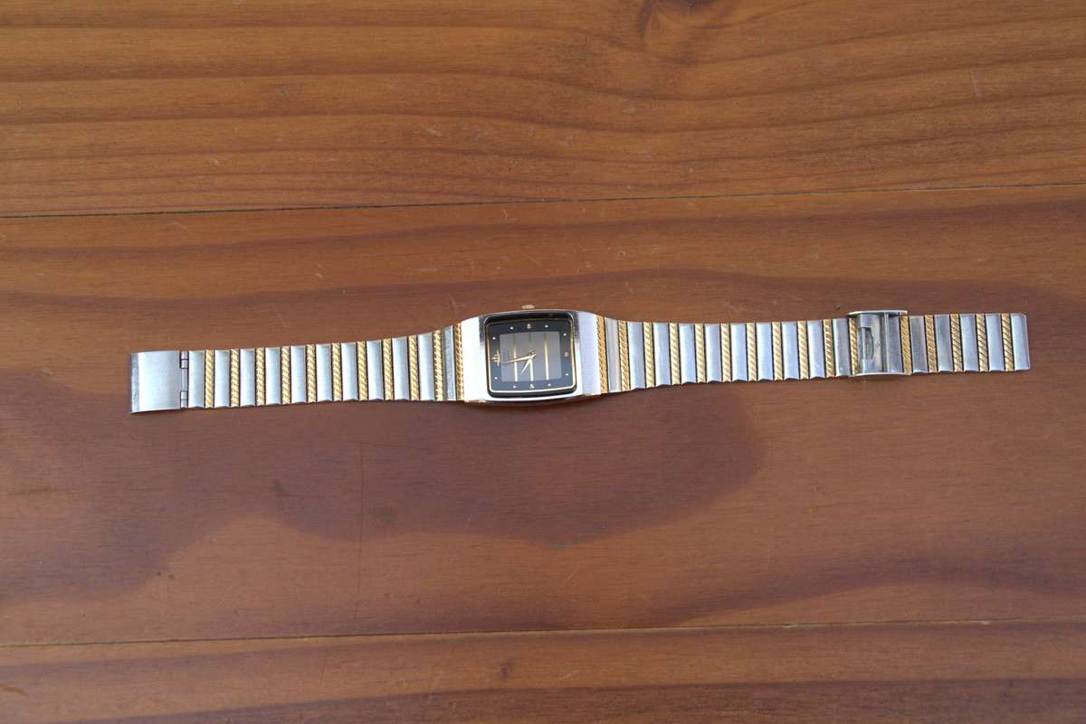 SEIKO TANK WATCH - REF. 5P30-5060