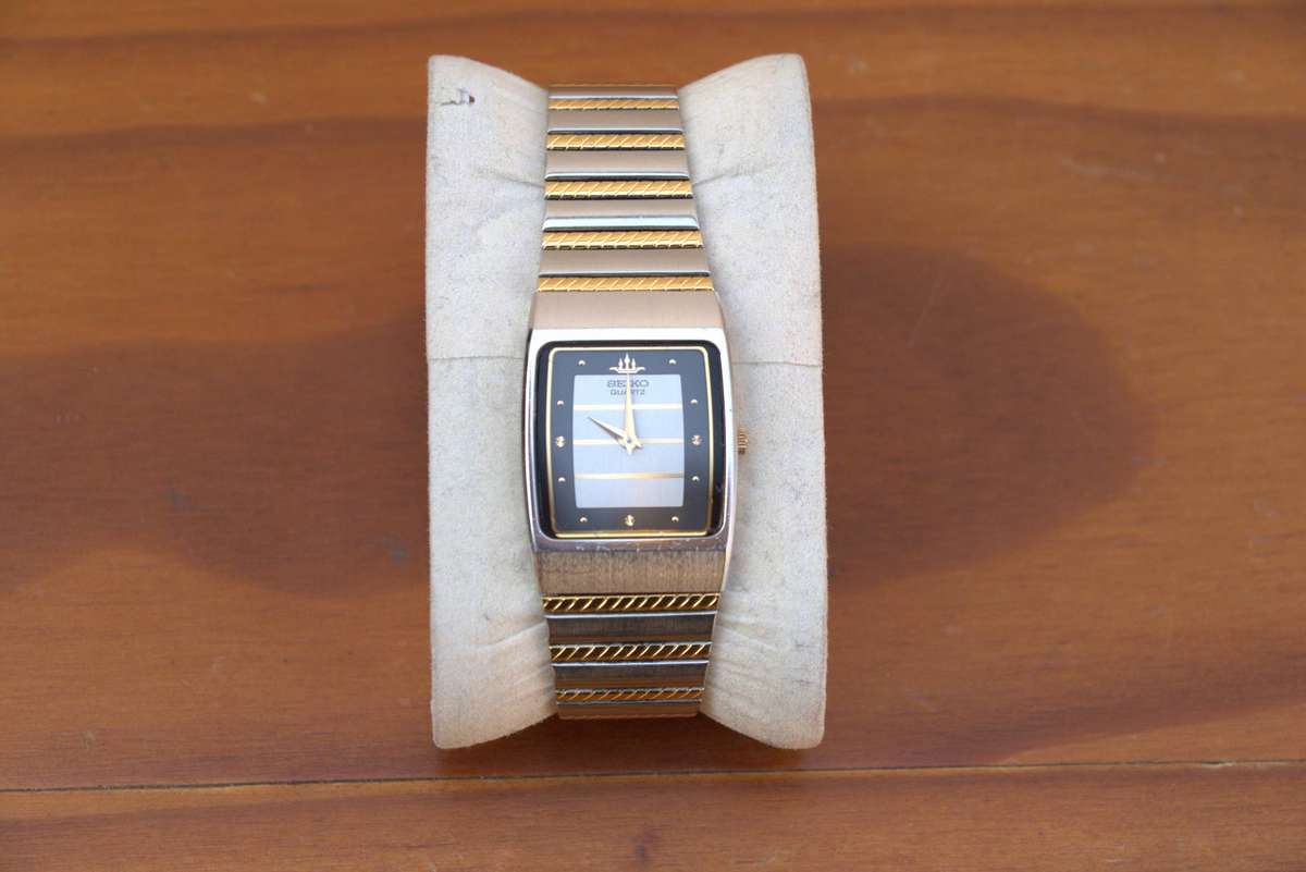 SEIKO TANK WATCH - REF. 5P30-5060