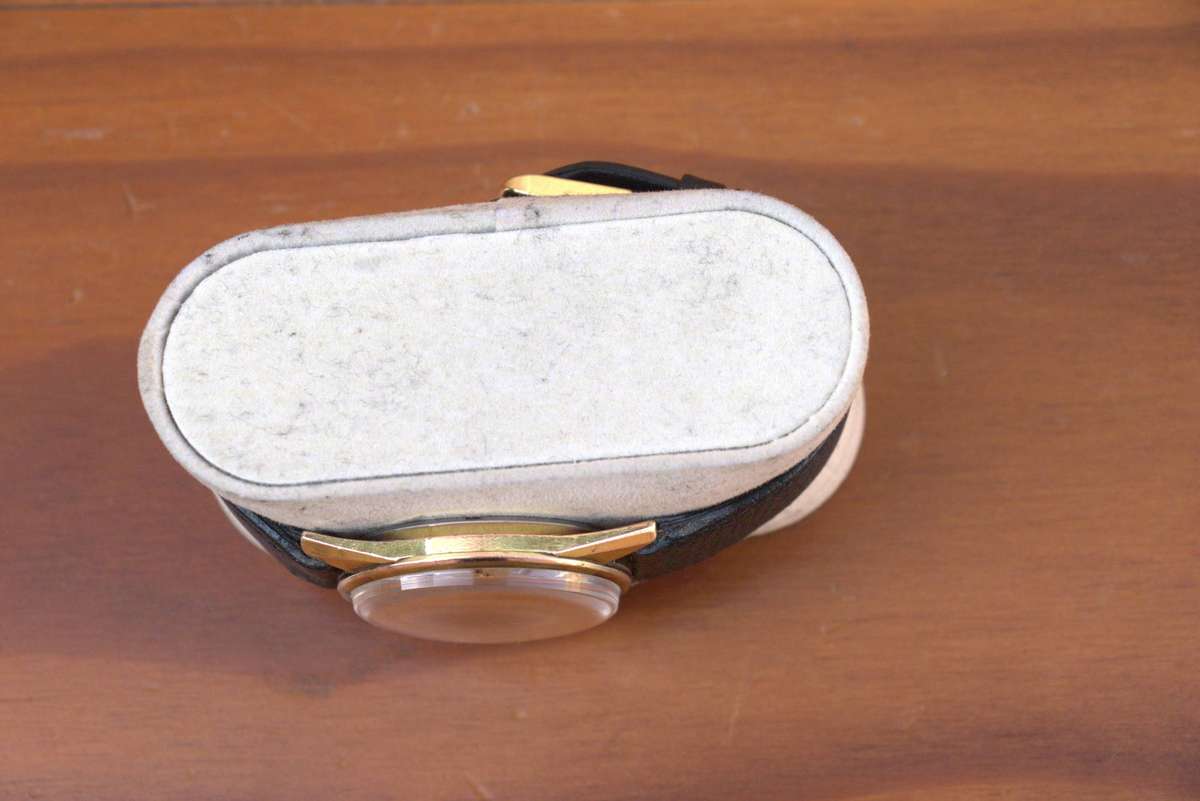 VINTAGE ROTARY GT WATCH - RARE LINEN DIAL