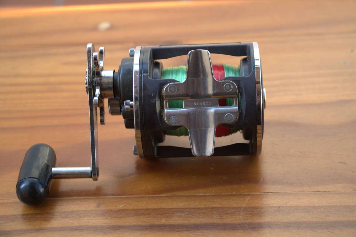 DAIWA SEALINE 50H FISHING REEL