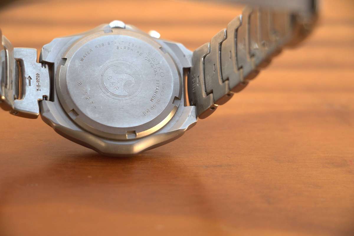 VINTAGE SEIKO TITANIUM KINETIC WATCH - REF. 5M42-0E90