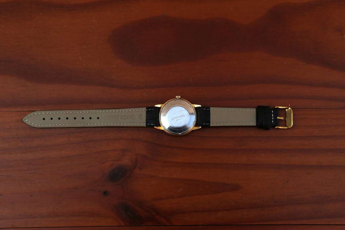 VINTAGE NIVADA F77 AUTOMATIC WATCH