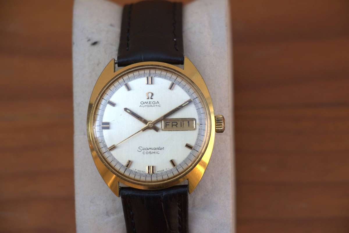 VINTAGE OMEGA SEAMASTER COSMIC AUTOMATIC WATCH - REF. 166036-TOOL 107