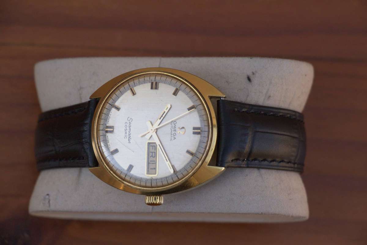VINTAGE OMEGA SEAMASTER COSMIC AUTOMATIC WATCH - REF. 166036-TOOL 107
