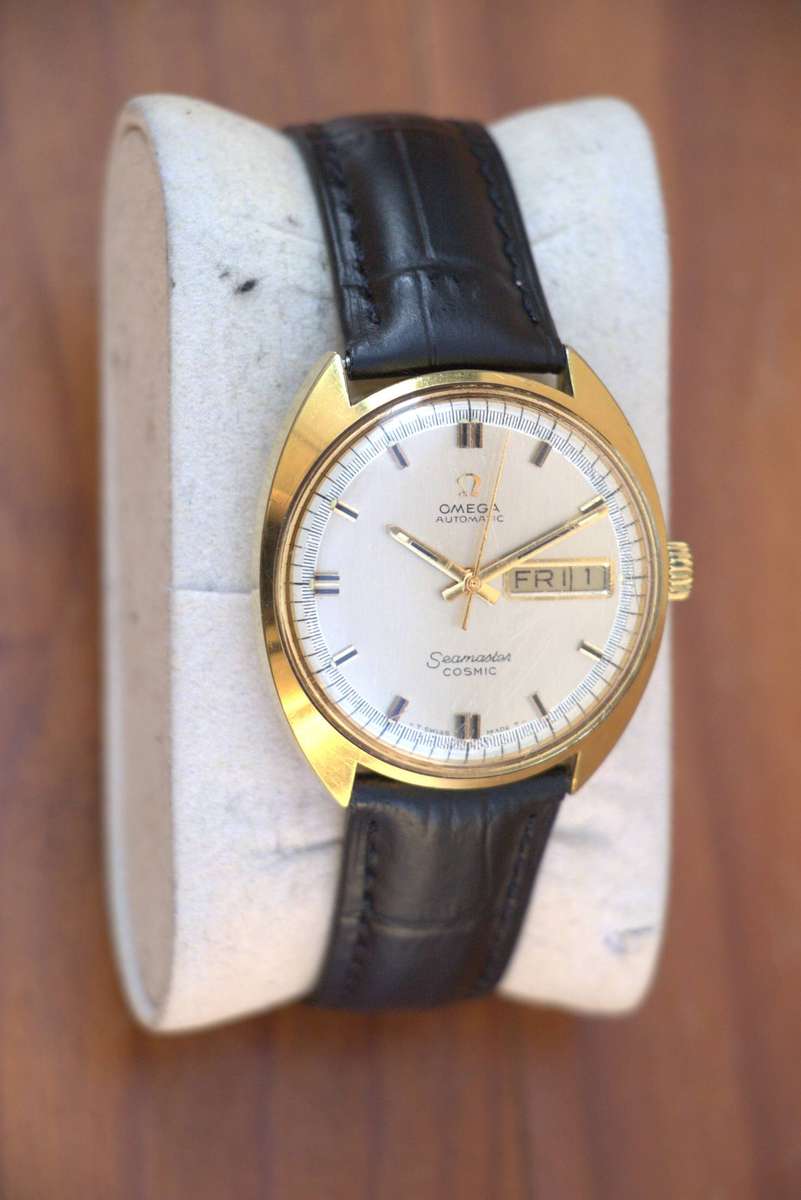 VINTAGE OMEGA SEAMASTER COSMIC AUTOMATIC WATCH - REF. 166036-TOOL 107