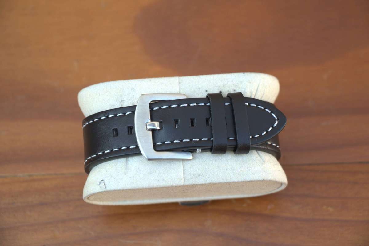 TRASER TITANIUM 'NIGHT READING' WATCH - SWISS MADE