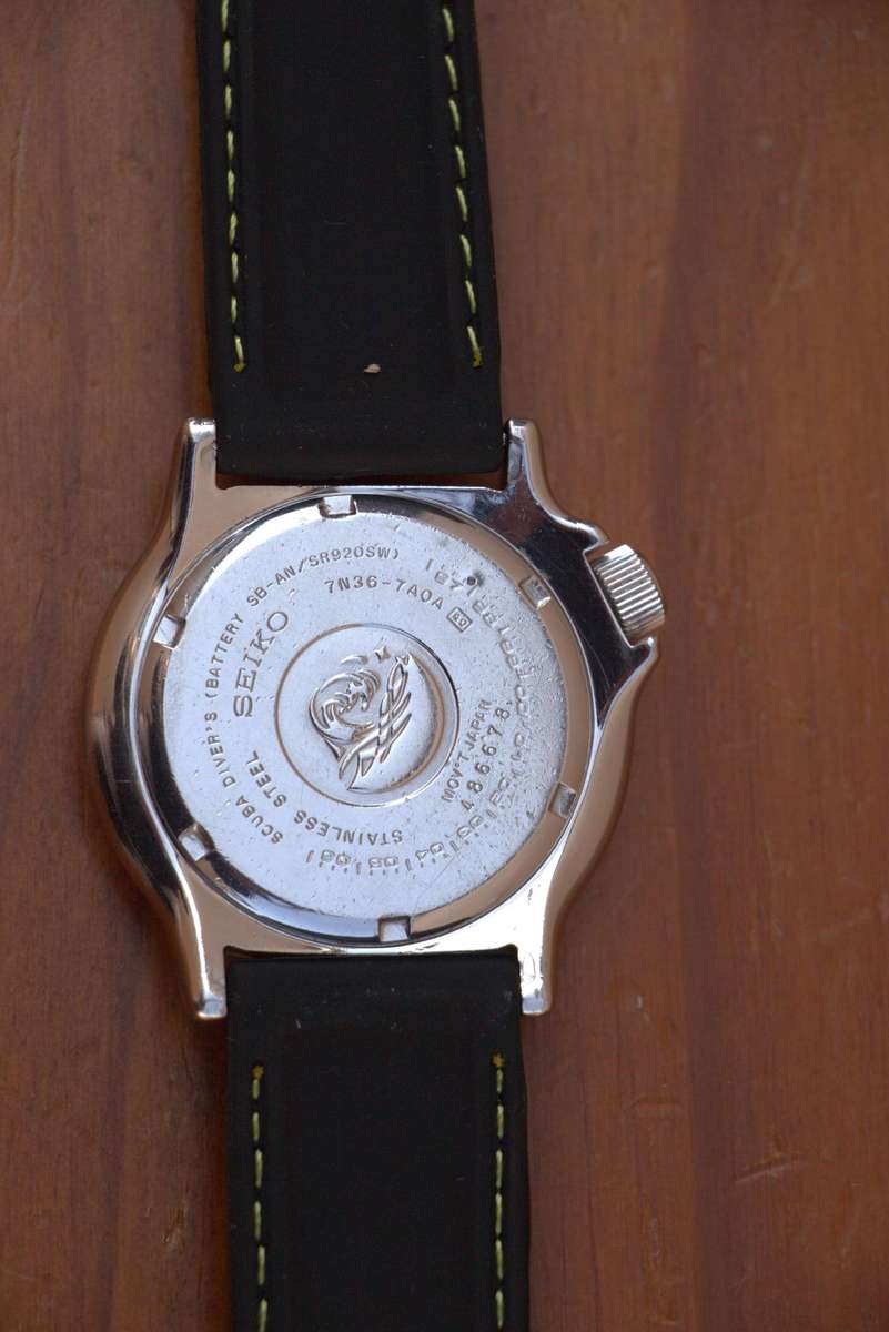 RARE VINTAGE SEIKO QUARTZ DIVER'S 200M WATCH - REF. 7N36-7A0A