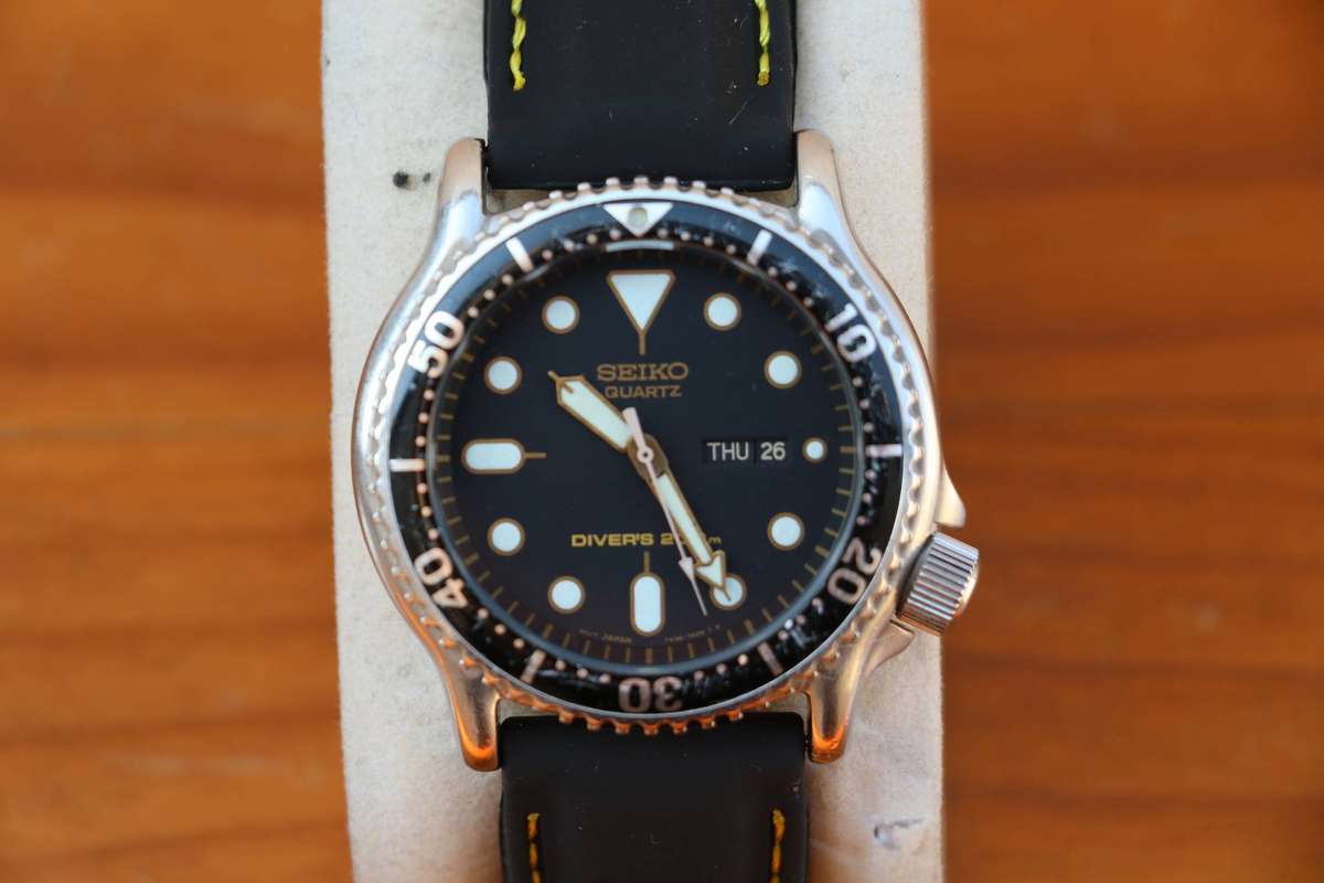 RARE VINTAGE SEIKO QUARTZ DIVER'S 200M WATCH - REF. 7N36-7A0A