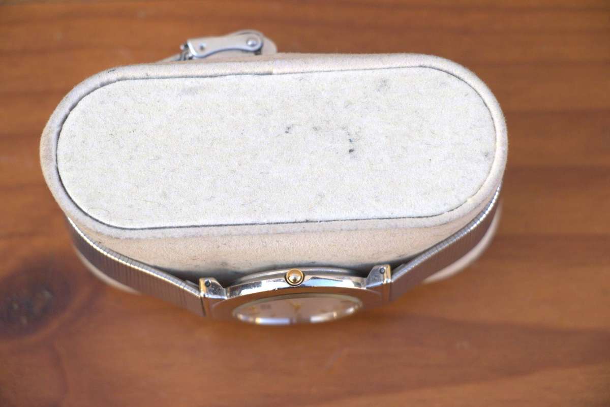 VINTAGE CITIZEN QUARTZ WATCH - TEXTURED DIAL