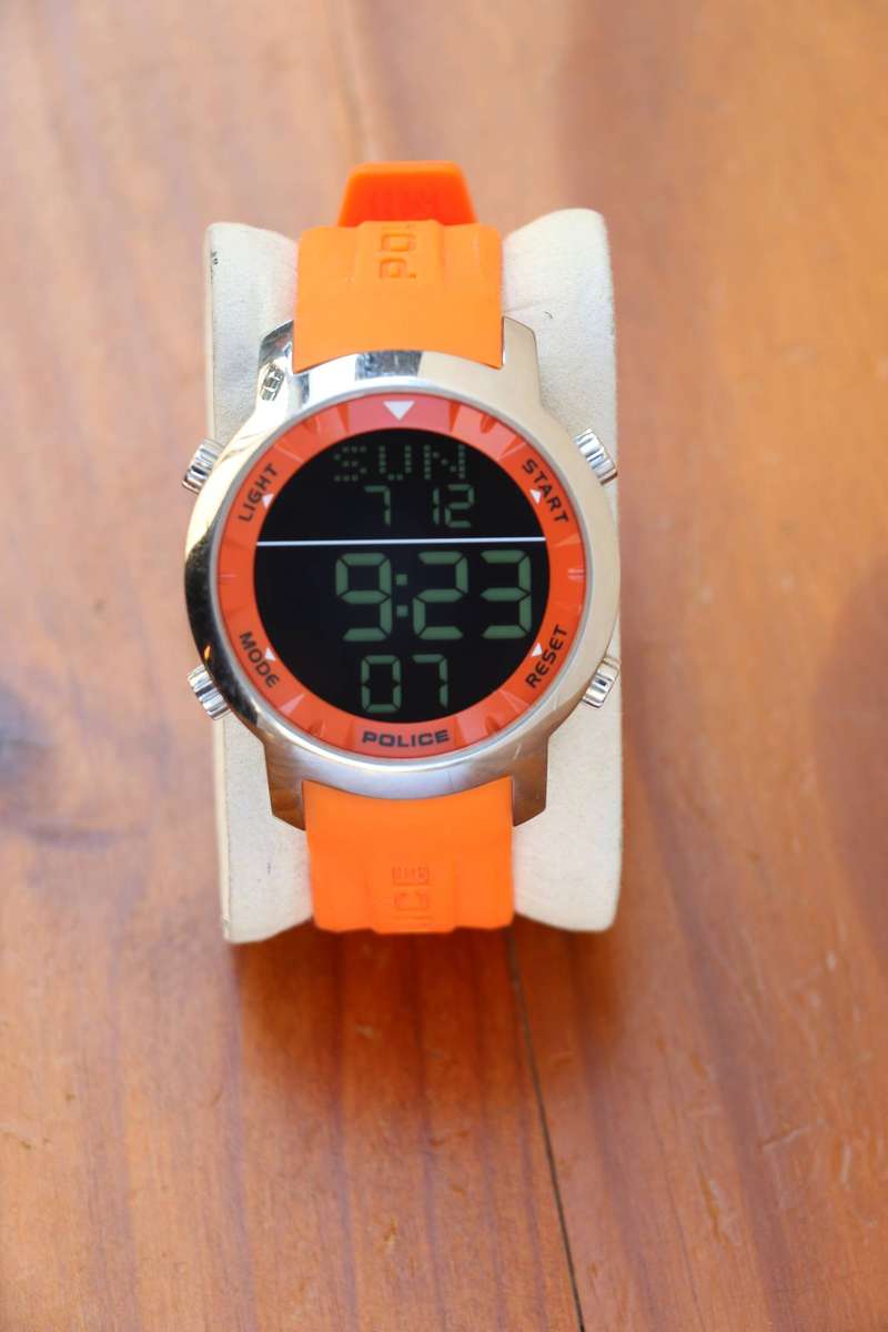 POLICE MULTIFUNCTION WATCH - REF. 12898J