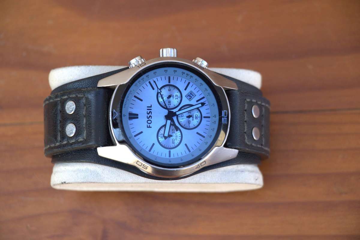 FOSSIL CHRONOGRAPH WATCH WITH ORIGINAL LEATHER STRAP