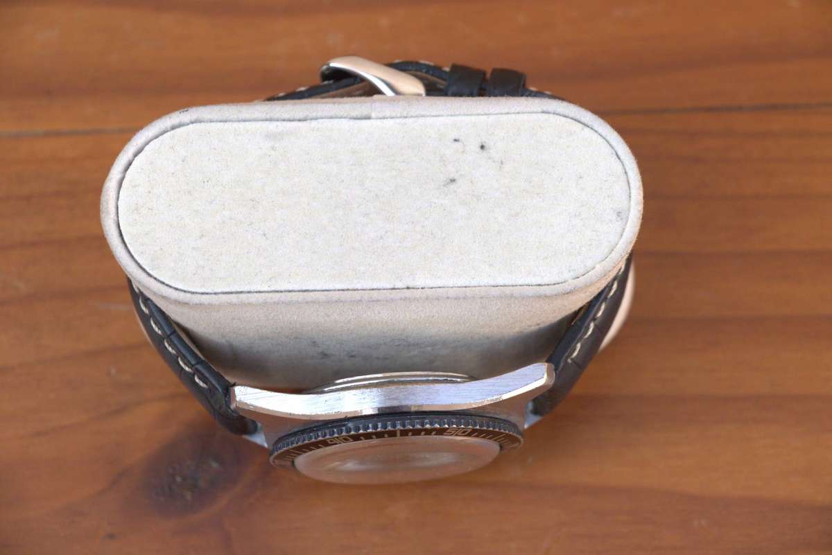 VINTAGE BULER DIVERS WATCH