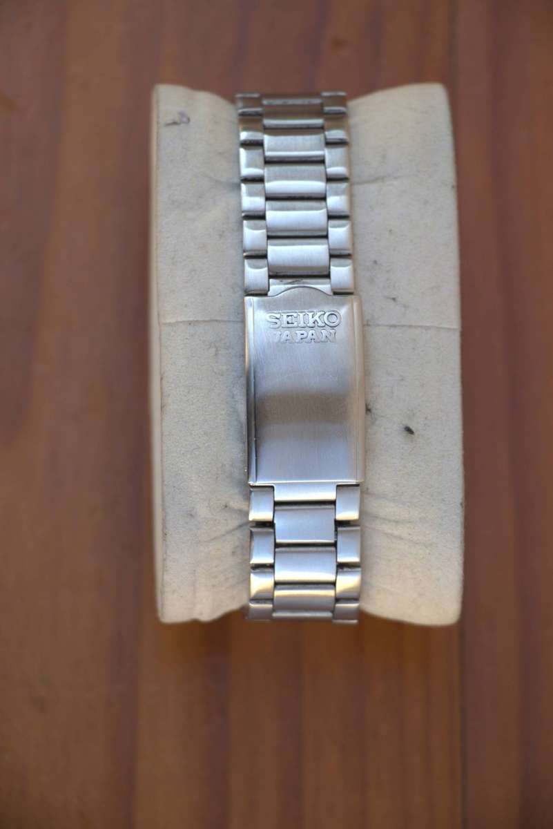 VINTAGE SEIKO 5 AUTOMATIC WATCH - REF. 7009-3041 (NOT WORKING - FOR SERVICE OR REPAIR)