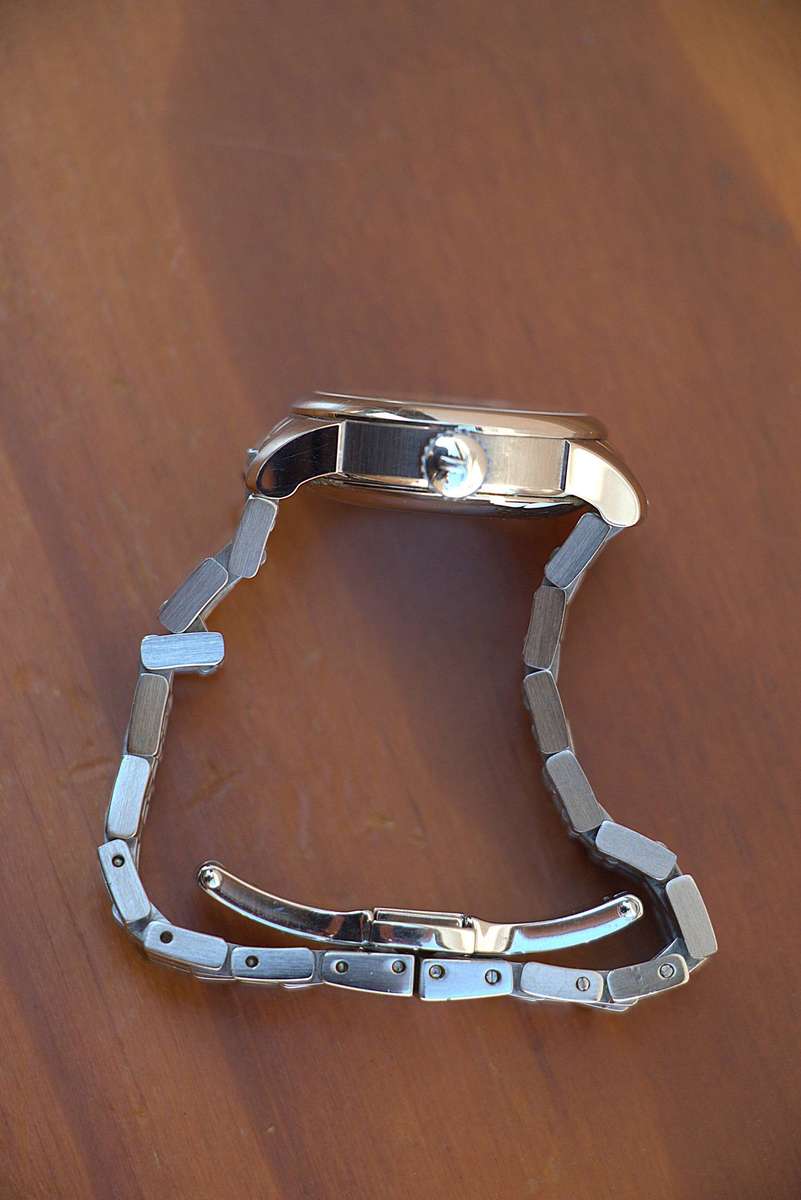 LADIES TISSOT LE LOCLE AUTOMATIC WATCH - REF. L 134-234